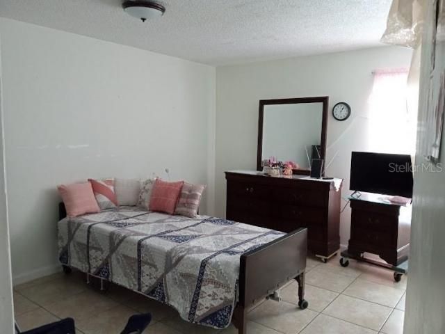 933 W Oak Ridge Road, Unit 933 B, Orlando, FL 32809 Photo
