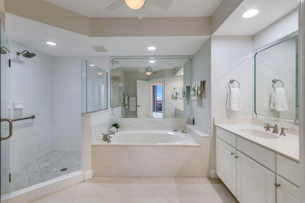 3313 Sunset Key Circle, Unit 404, Punta Gorda, FL 33955 Photo