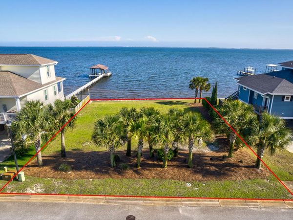 6007 Emerald Sound Drive, Gulf Breeze, FL 32563