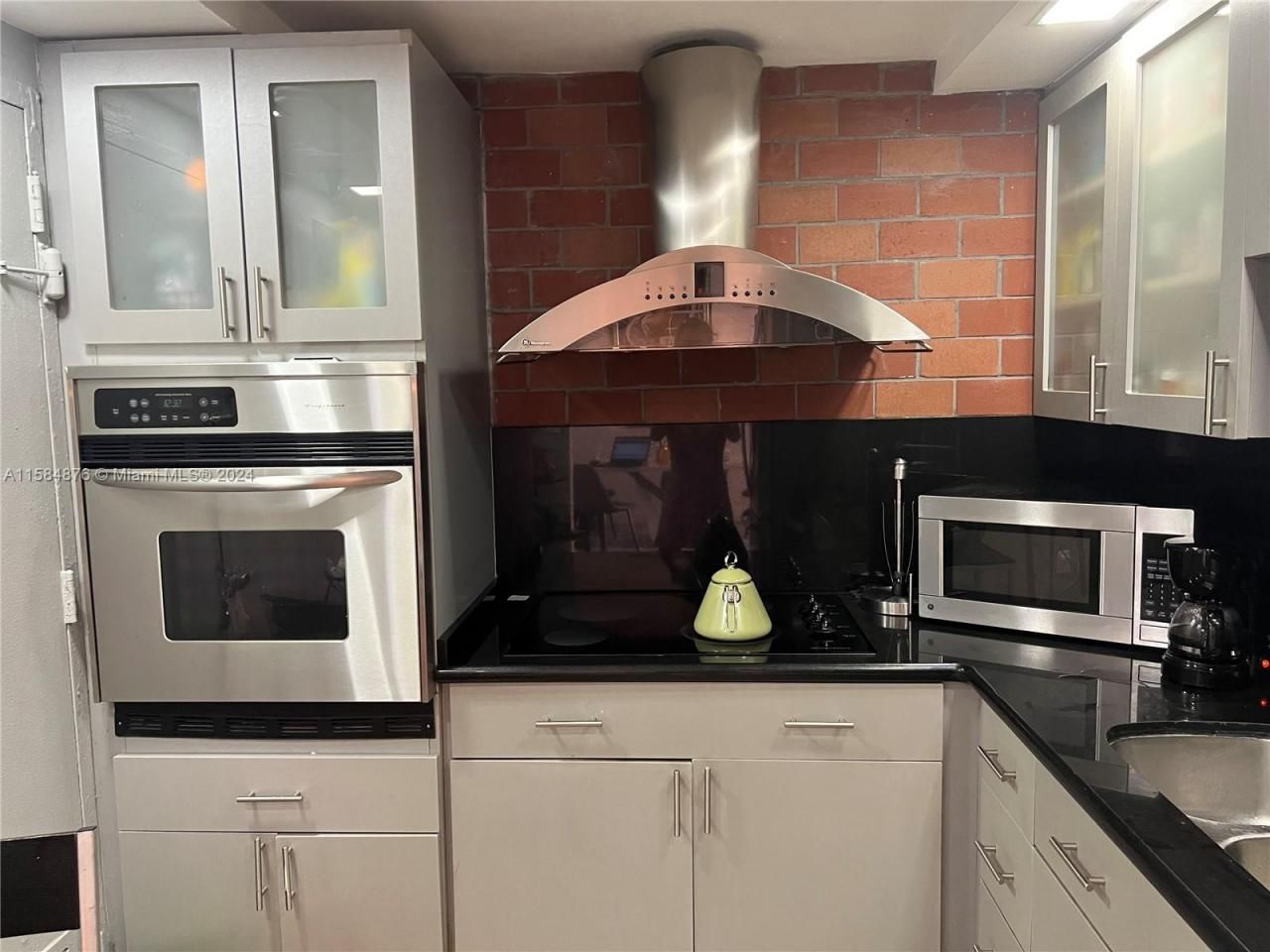 400 Kings Point Dr, Unit 1219, Sunny Isles Beach, FL 33160 Photo