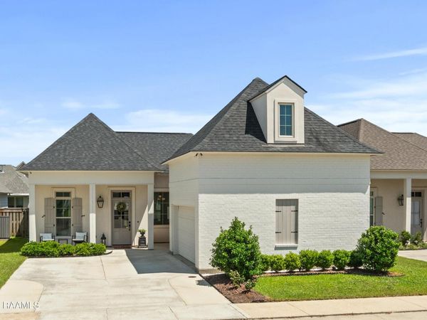 529 Flycatcher Drive, Baton Rouge, LA 70810