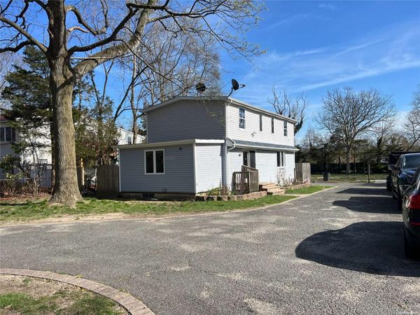 90 Bushwick Avenue, Central Islip, NY 11722