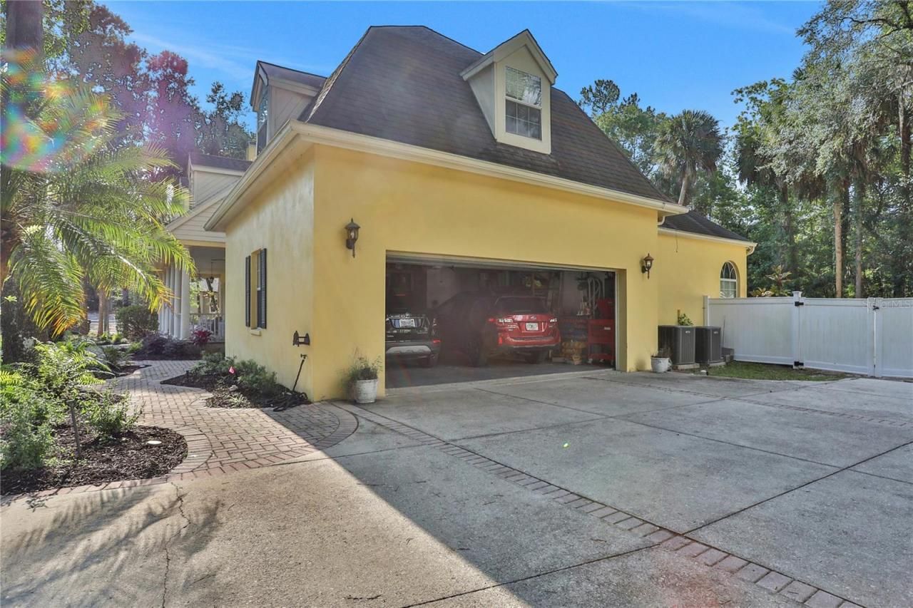 8608 Poinsettia Drive, Temple Terrace, FL 33637 Photo