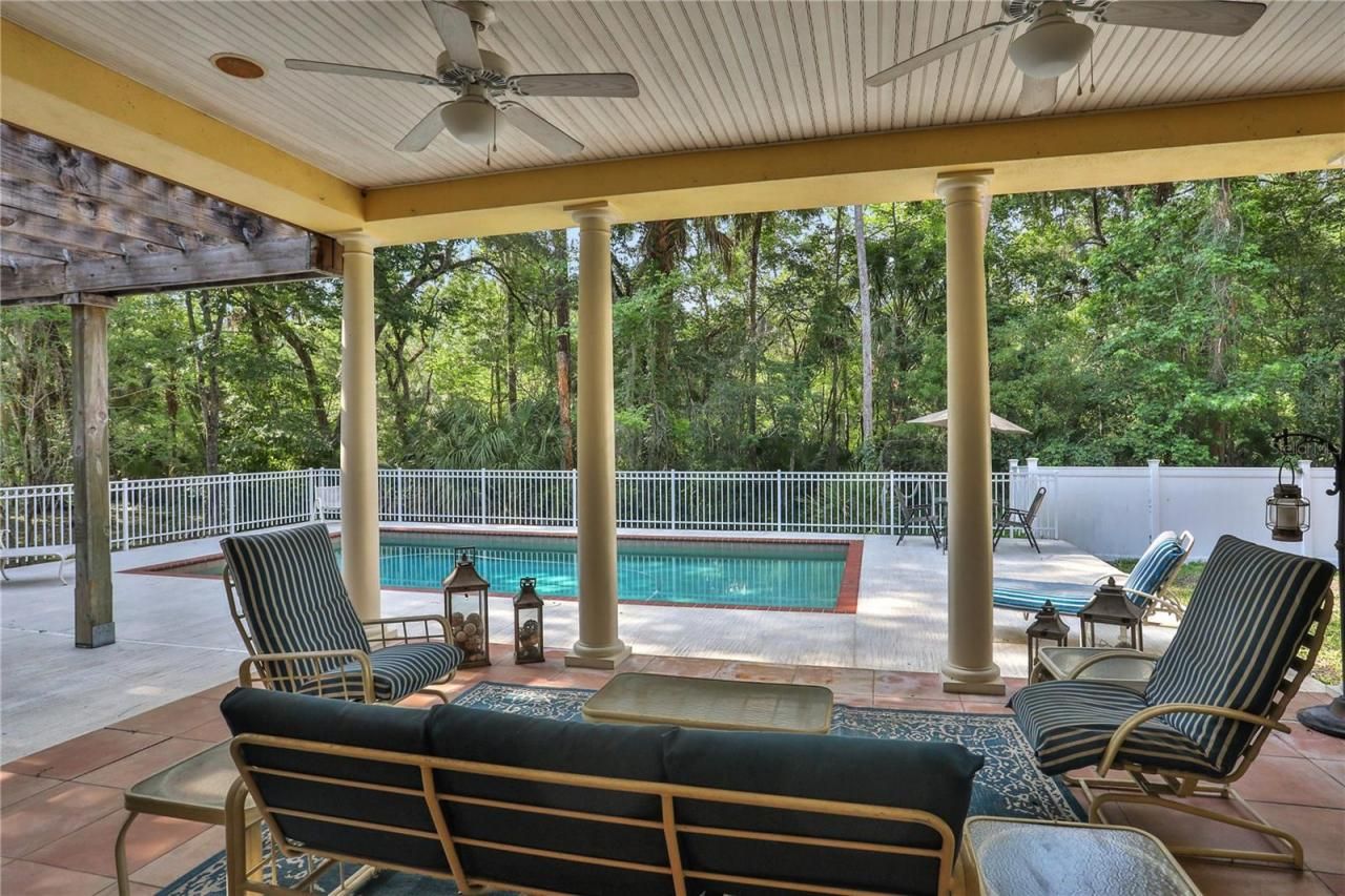 8608 Poinsettia Drive, Temple Terrace, FL 33637 Photo