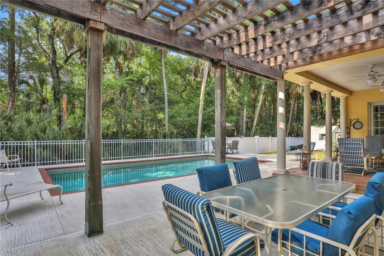 8608 Poinsettia Drive, Temple Terrace, FL 33637 Photo