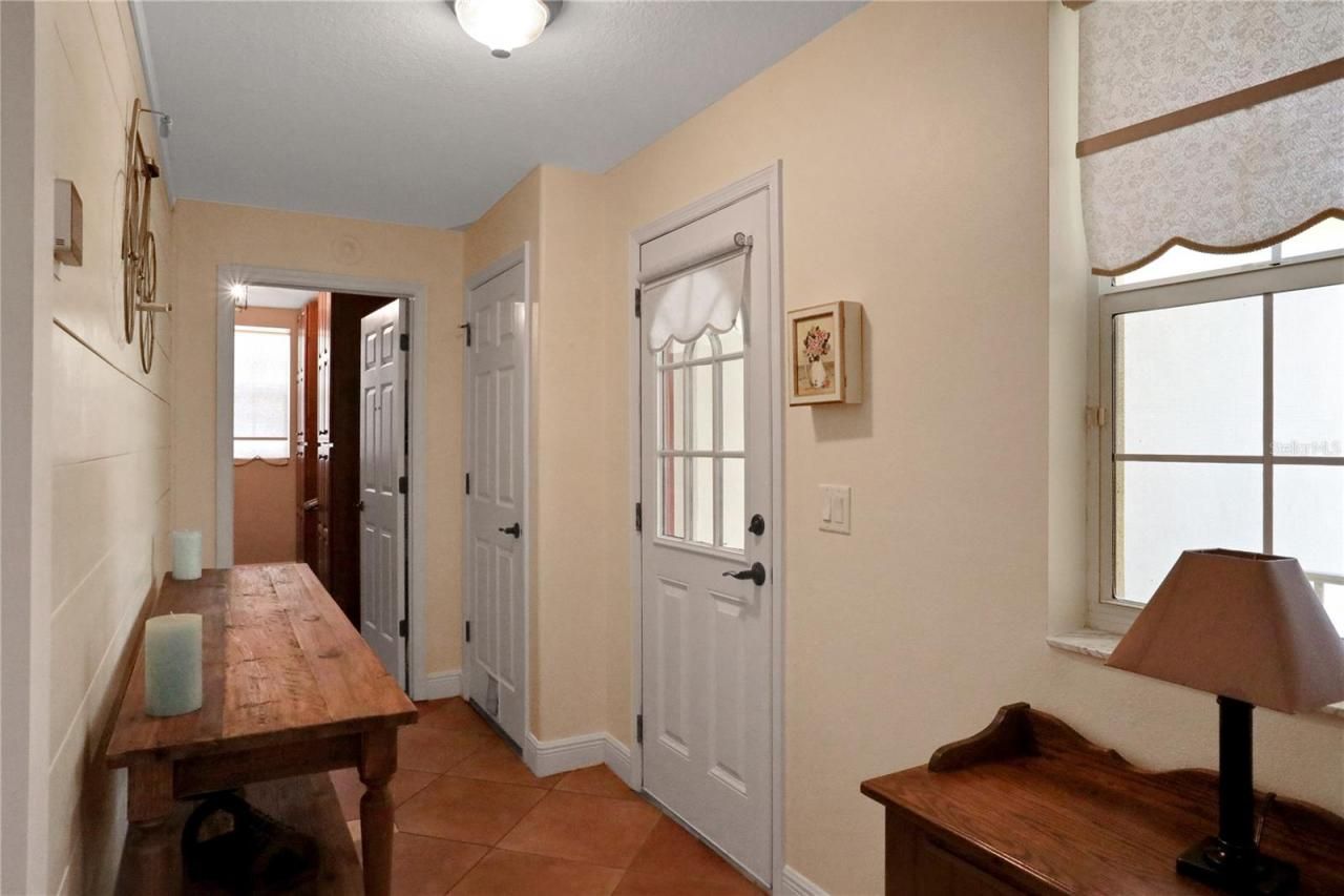 8608 Poinsettia Drive, Temple Terrace, FL 33637 Photo