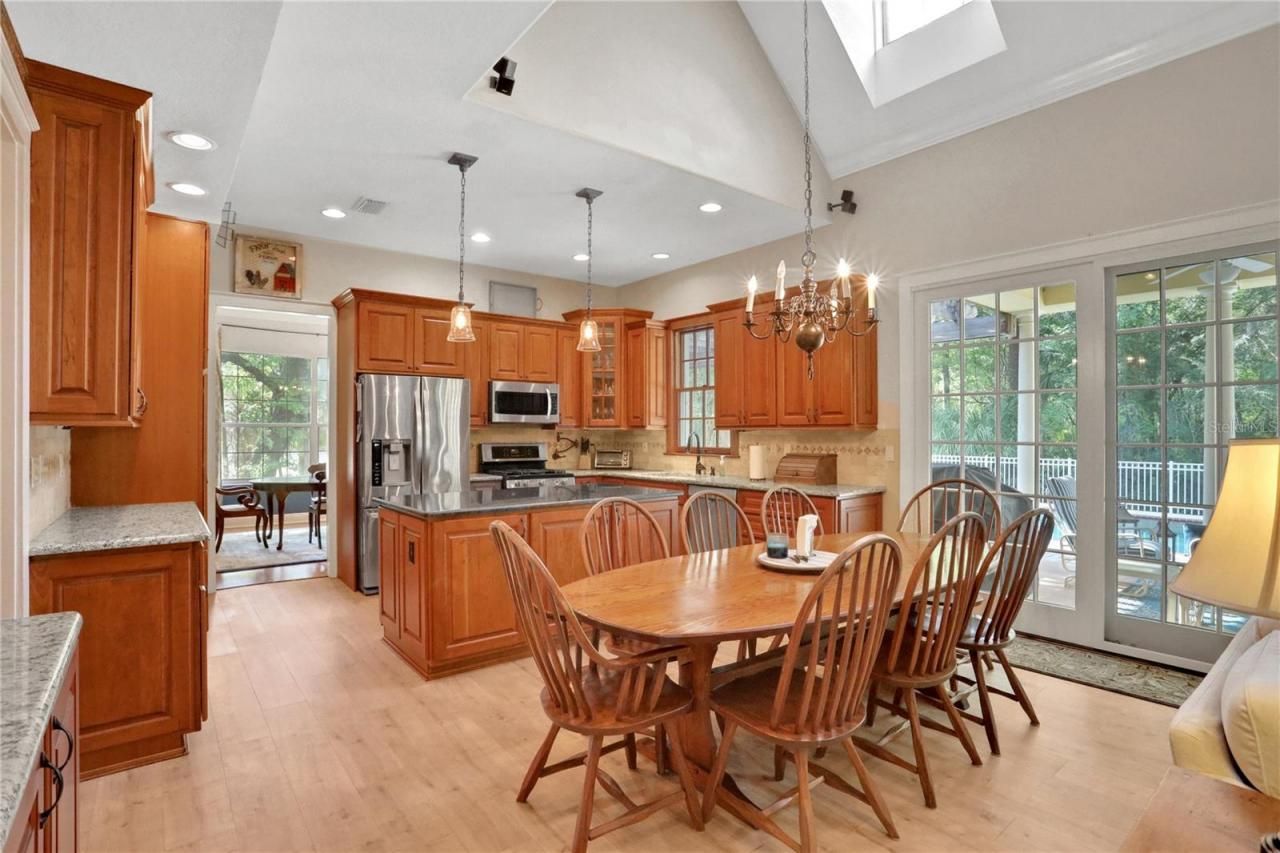 8608 Poinsettia Drive, Temple Terrace, FL 33637 Photo