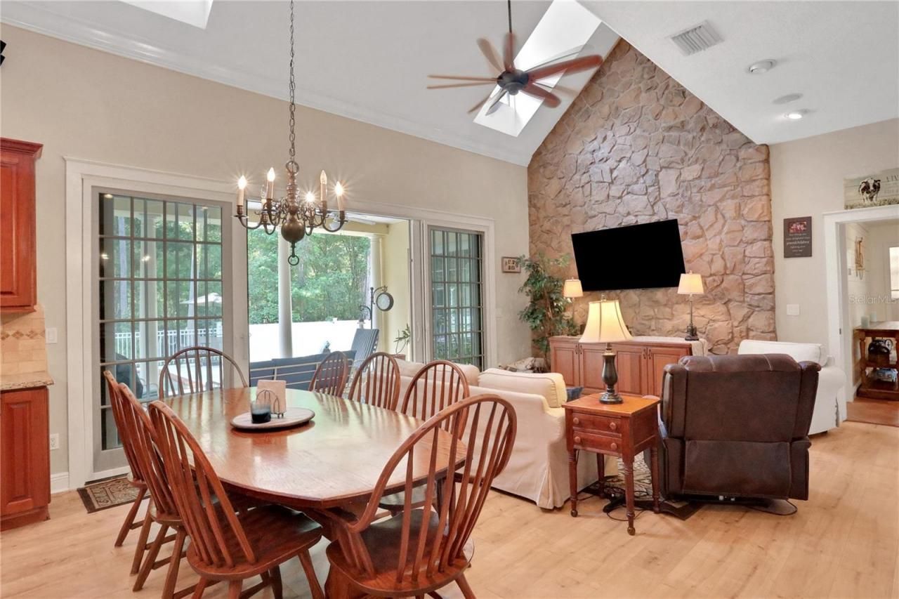 8608 Poinsettia Drive, Temple Terrace, FL 33637 Photo