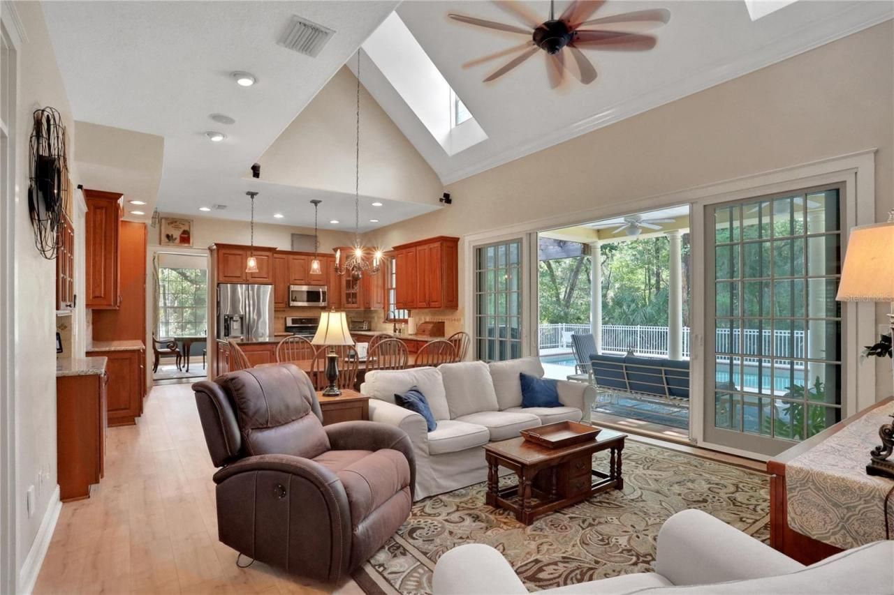 8608 Poinsettia Drive, Temple Terrace, FL 33637 Photo