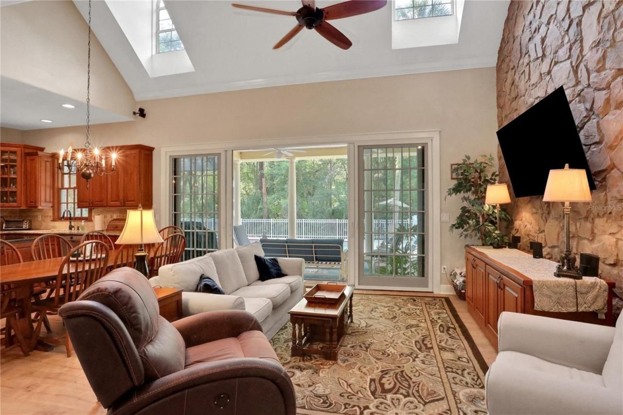 8608 Poinsettia Drive, Temple Terrace, FL 33637 Photo