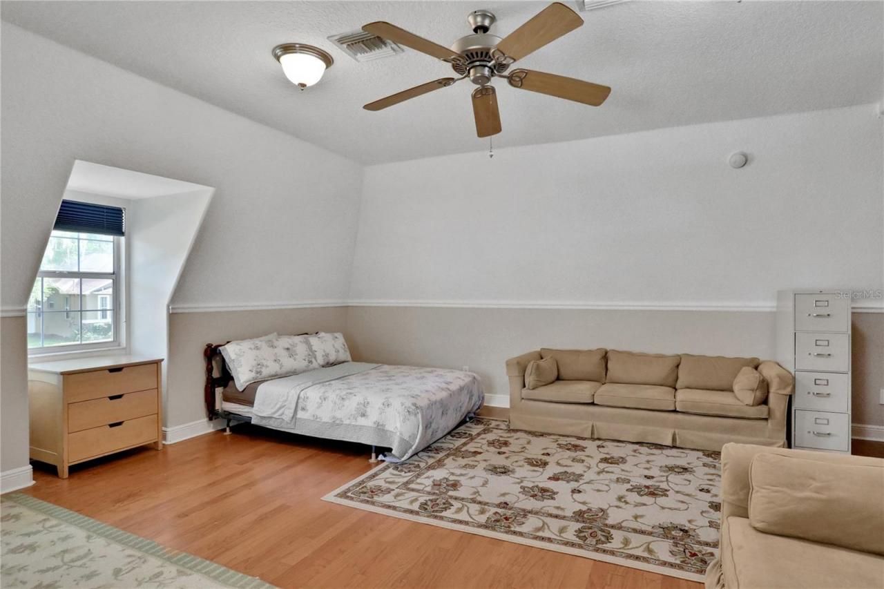 8608 Poinsettia Drive, Temple Terrace, FL 33637 Photo