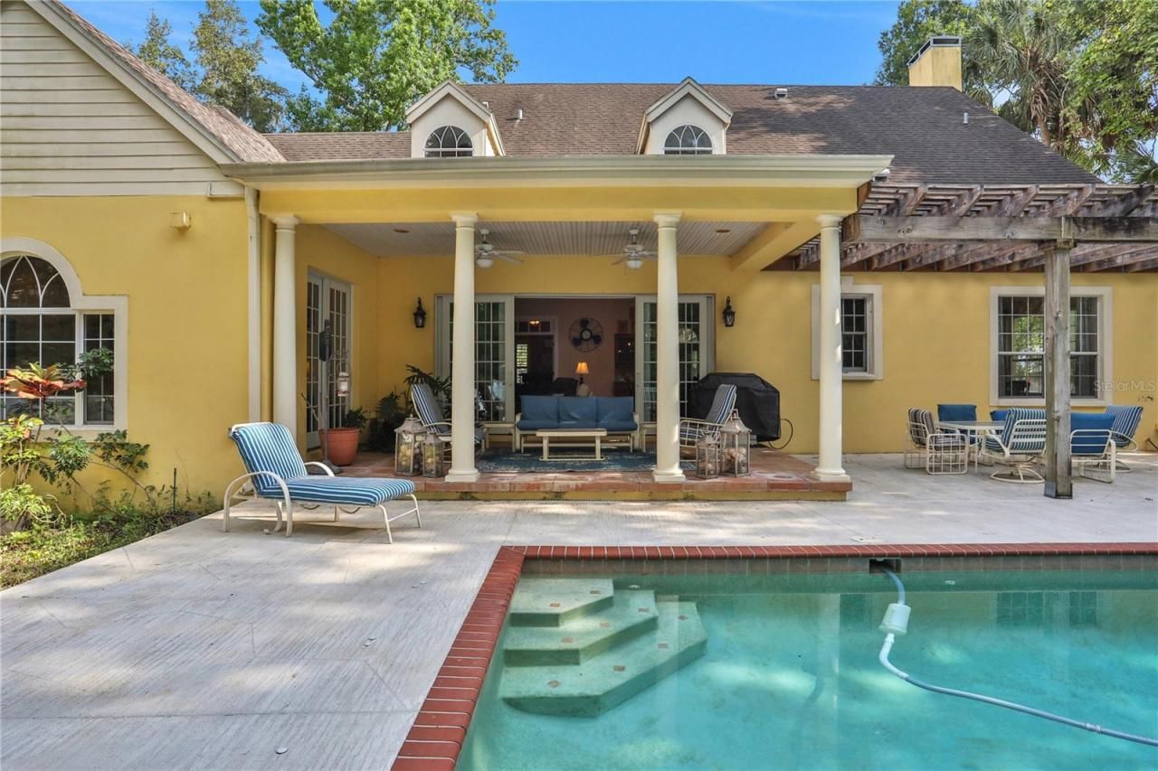 8608 Poinsettia Drive, Temple Terrace, FL 33637 Photo