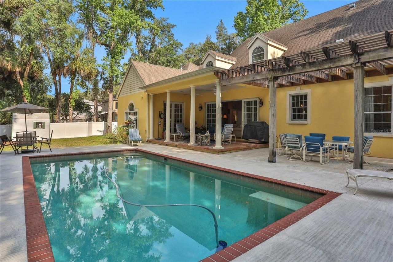 8608 Poinsettia Drive, Temple Terrace, FL 33637 Photo