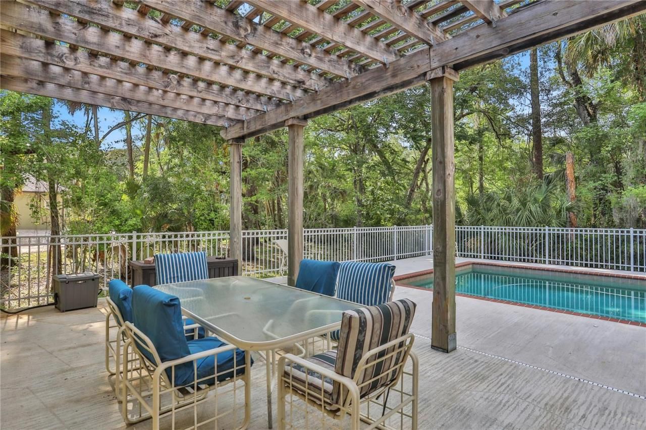 8608 Poinsettia Drive, Temple Terrace, FL 33637 Photo