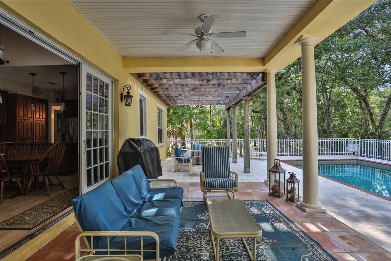 8608 Poinsettia Drive, Temple Terrace, FL 33637 Photo