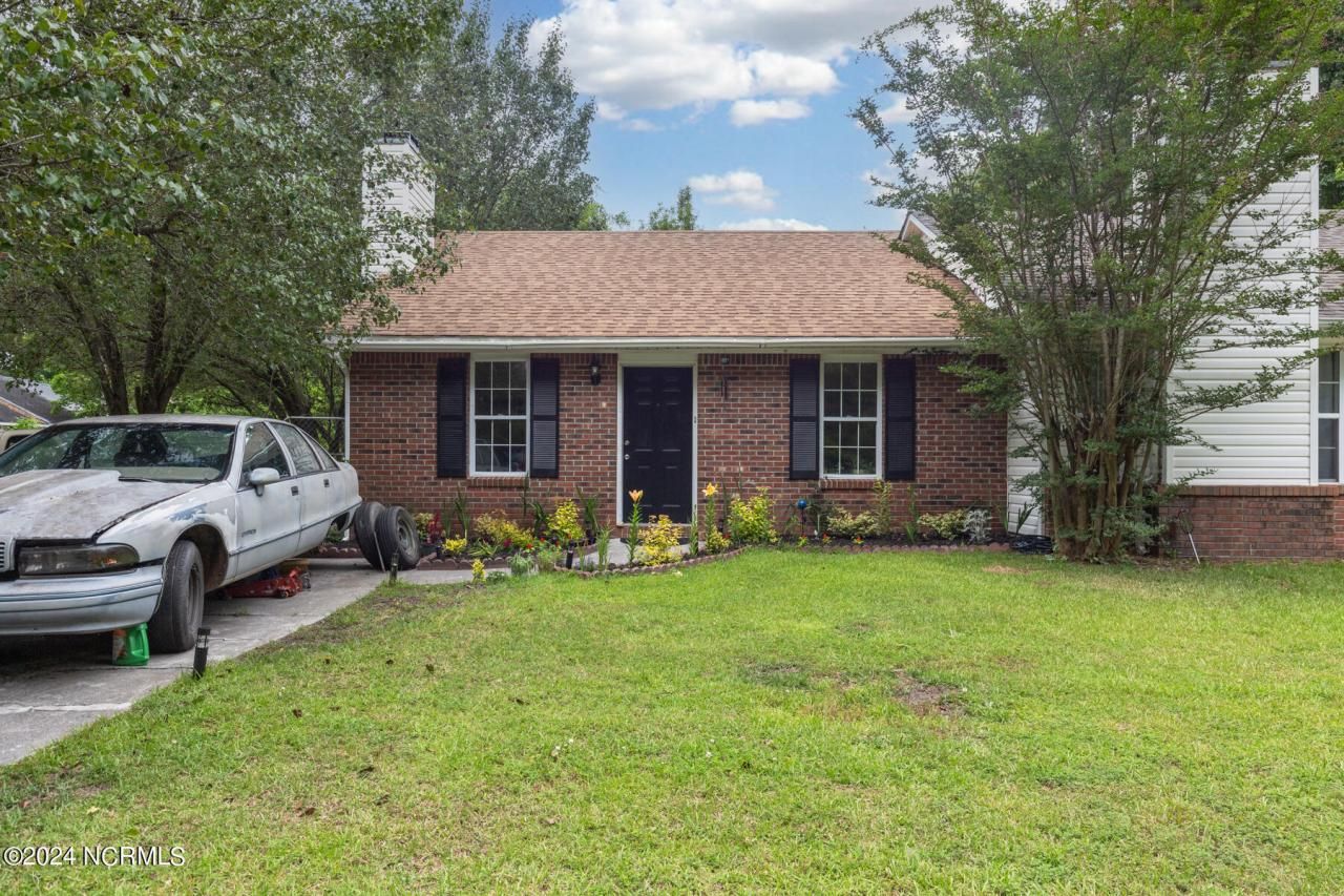 1902 Rolling Ridge Drive, Midway Park, NC 28544 Main Photo