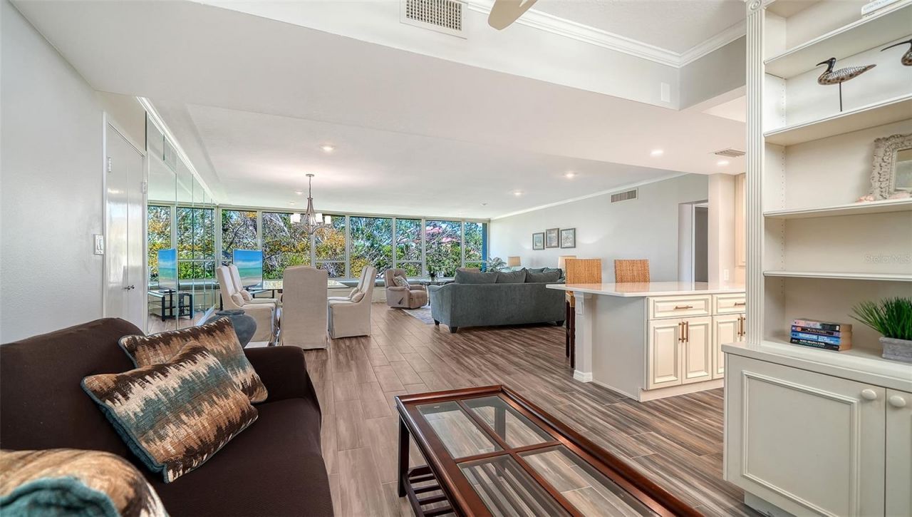 100 Sands Point Road, Unit 324, Longboat Key, FL 34228 Photo