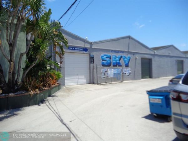 3300 Burris Rd, Davie, FL 33314