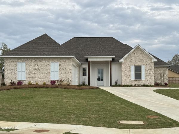 112 Catherine Boulevard, Clinton, MS 39056