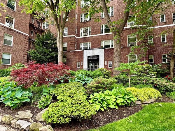 69-09 108th Street, Unit 312, Forest Hills, NY 11375
