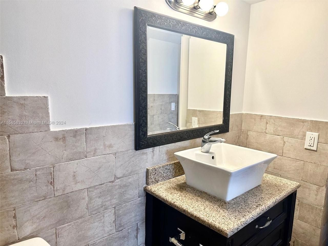 1301 NE Miami Gardens Dr, Unit 521 W, Miami, FL 33179 Photo