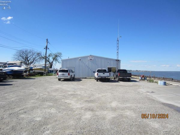 803 Shoreline Drive, Sandusky, OH 44870