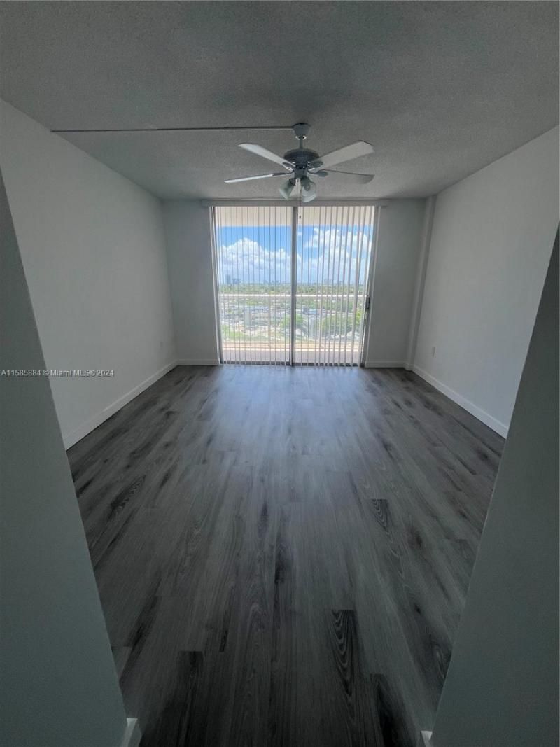 1351 NE Miami Gardens Dr, Unit 1121E, Miami, FL 33179 Photo