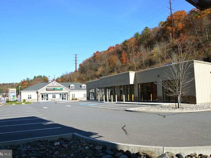 850 & 870 Gordon Nagle Trail, Pottsville, PA 17901 Main Photo