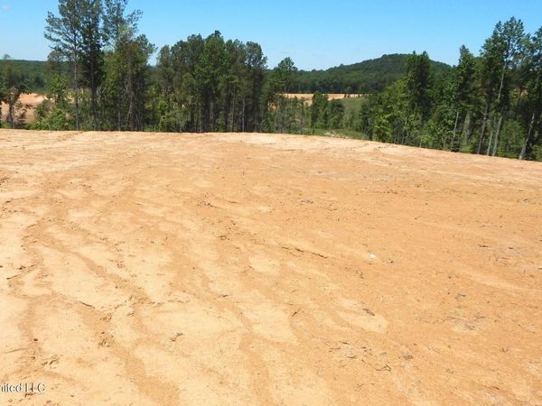 101 Hugh White State Park Road, Grenada, MS 38901