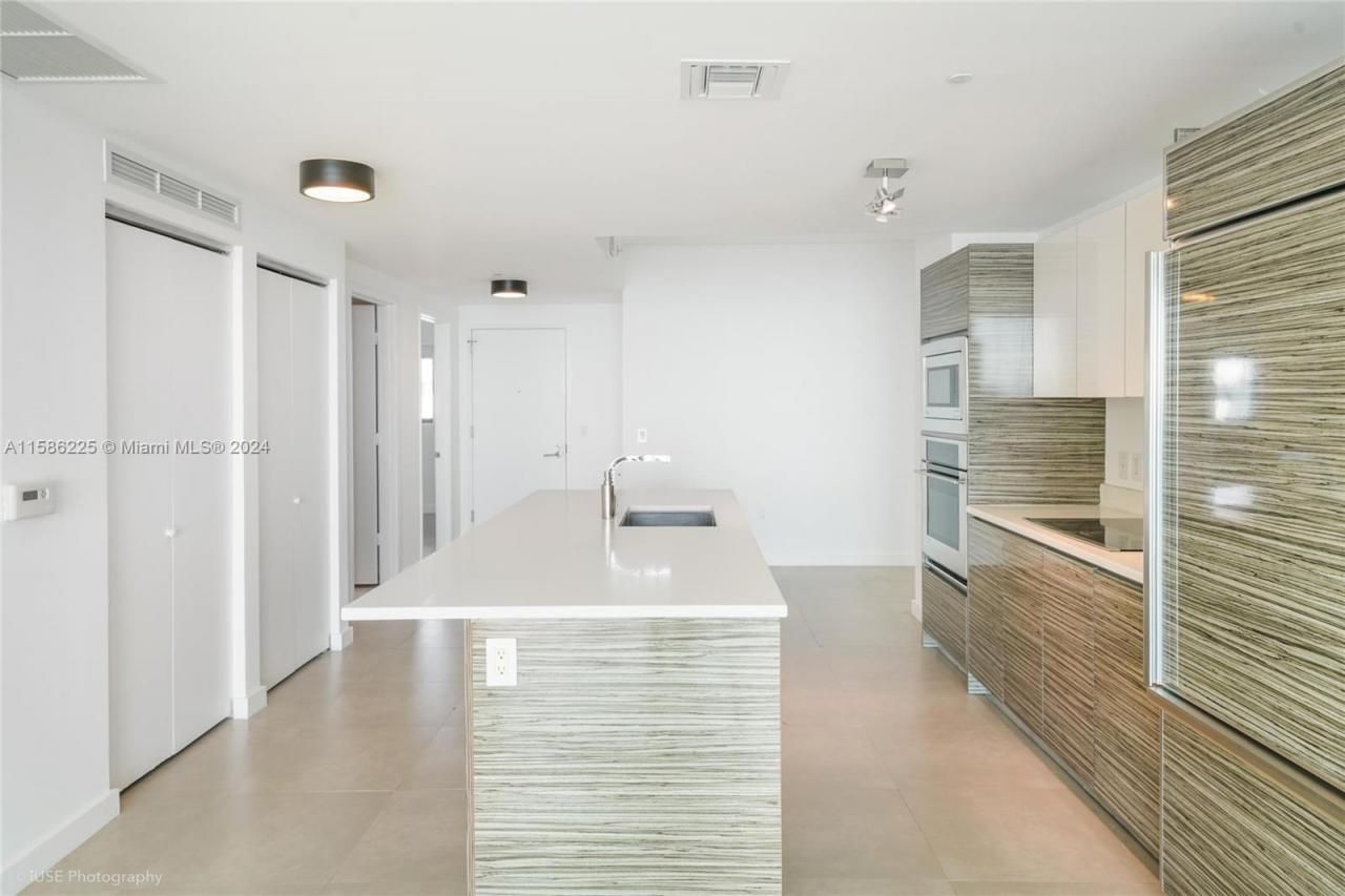 460 NE 28th St, Unit 806, Miami, FL 33137 Photo