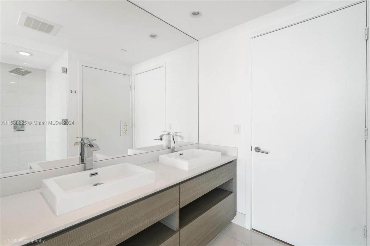 460 NE 28th St, Unit 806, Miami, FL 33137 Photo