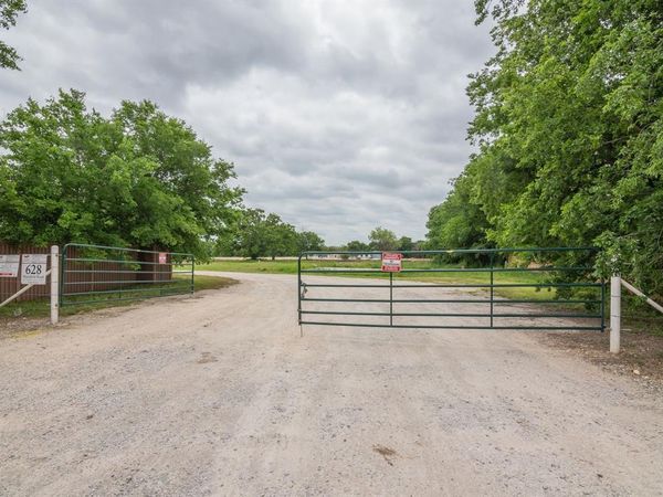 622 Mansfield Road, Cleburne, TX 76031