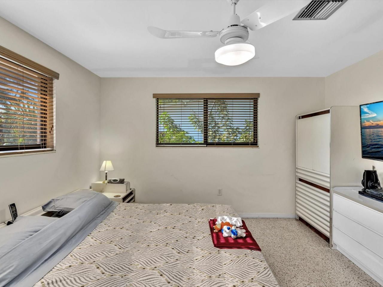 19321 NE 18th Place, Miami, FL 33179 Photo