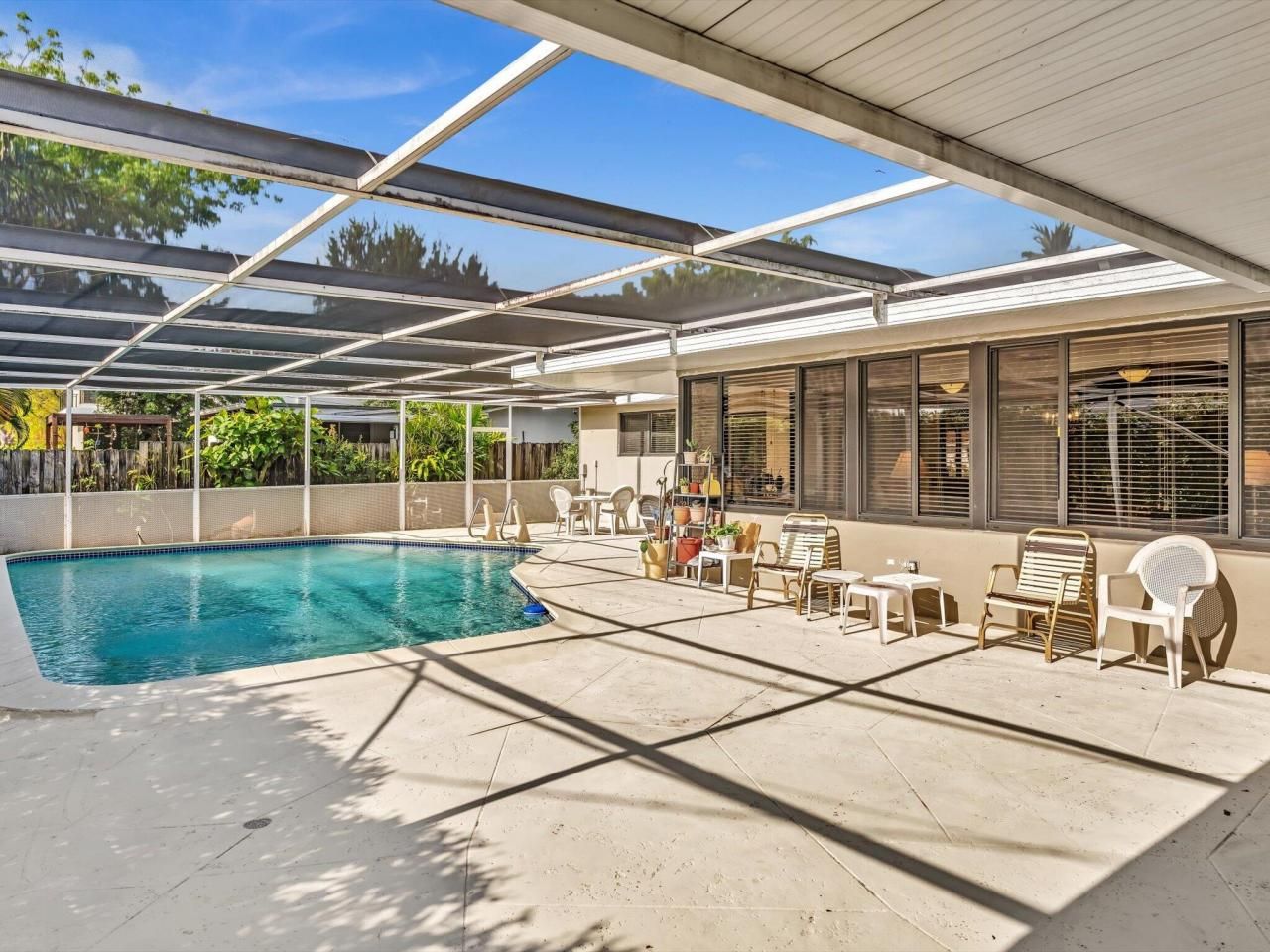 19321 NE 18th Place, Miami, FL 33179 Photo