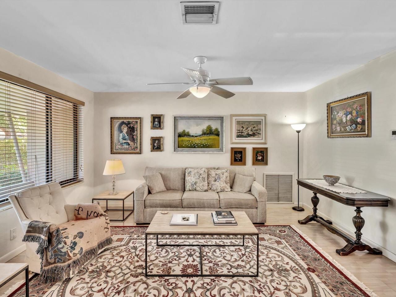 19321 NE 18th Place, Miami, FL 33179 Photo