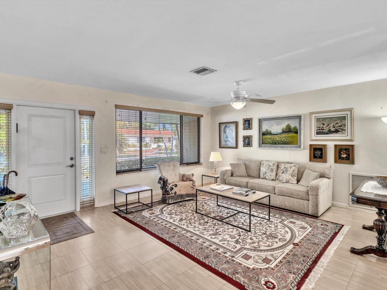 19321 NE 18th Place, Miami, FL 33179 Photo