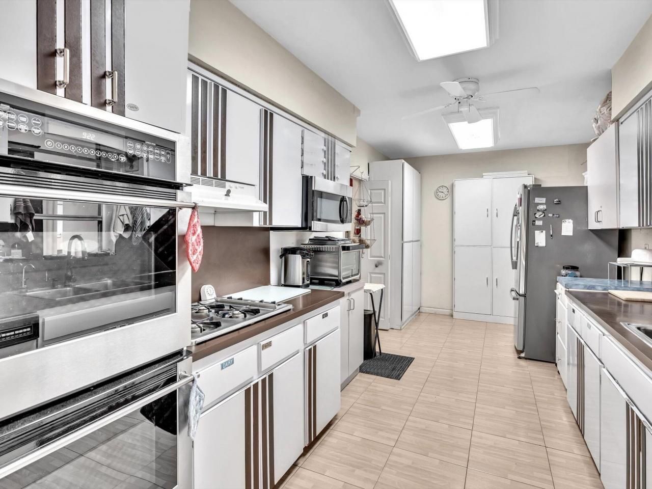 19321 NE 18th Place, Miami, FL 33179 Photo