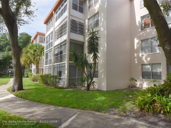 2601 NW 48th Terrace, Unit 142, Lauderdale Lakes, FL 33313