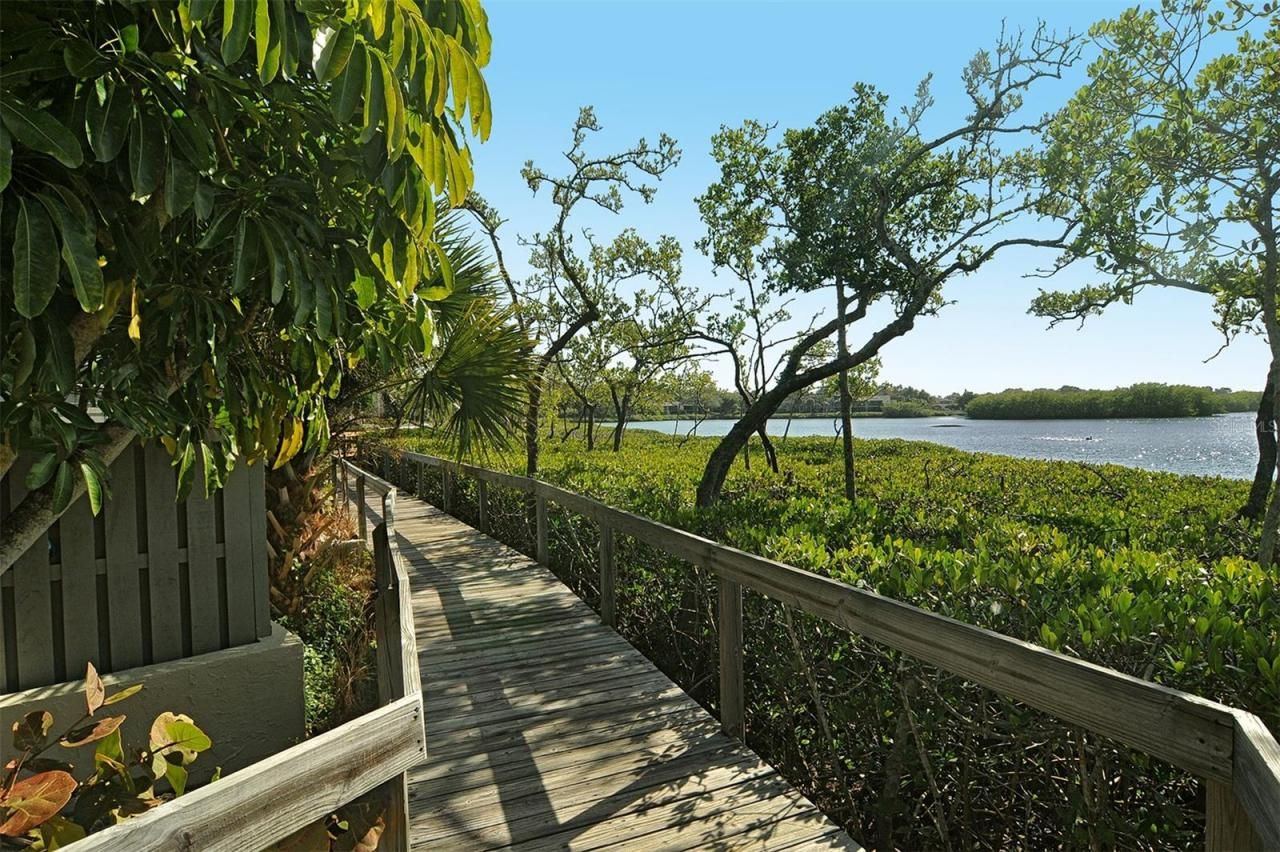 1626 Brookhouse Drive, Unit BR137, Sarasota, FL 34231 Photo