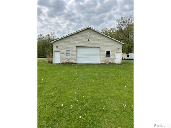 10069 SILVER LAKE Road, Argentine Twp, MI 48451