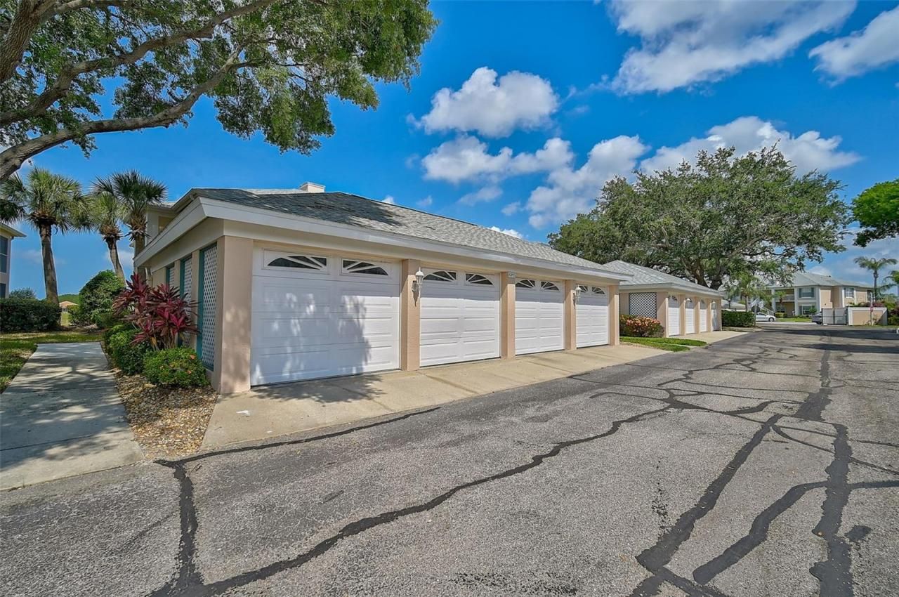 4215 Caddie Drive E, Unit 101, Bradenton, FL 34203 Photo