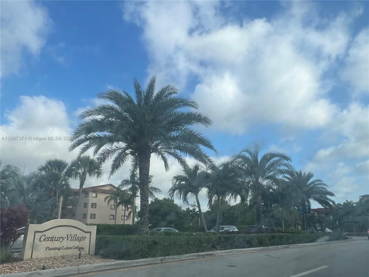 12701 SW 14th St, Unit 103J, Pembroke Pines, FL 33027 Photo