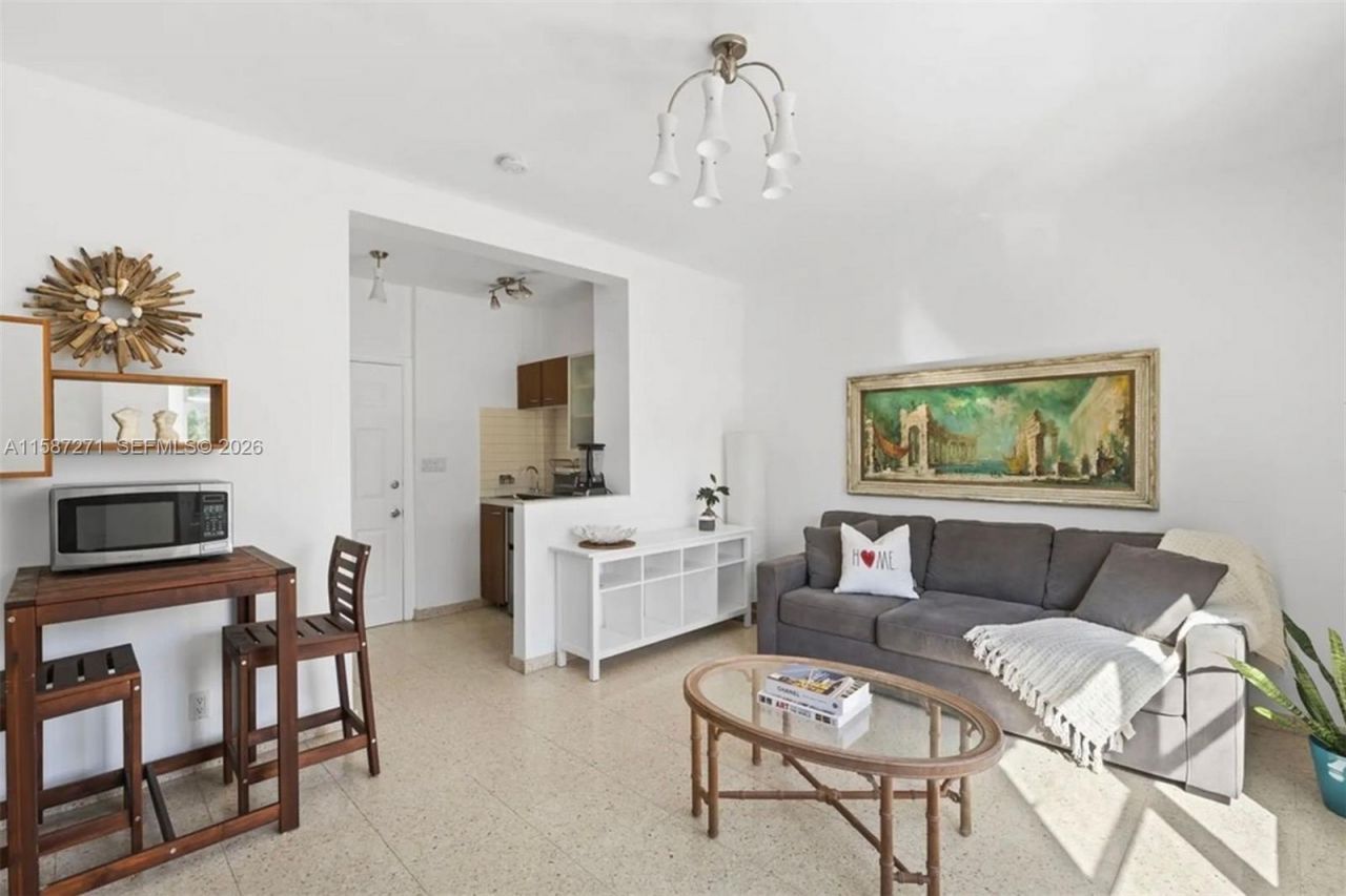 7300 Ocean Ter, Miami Beach, FL 33141 Photo