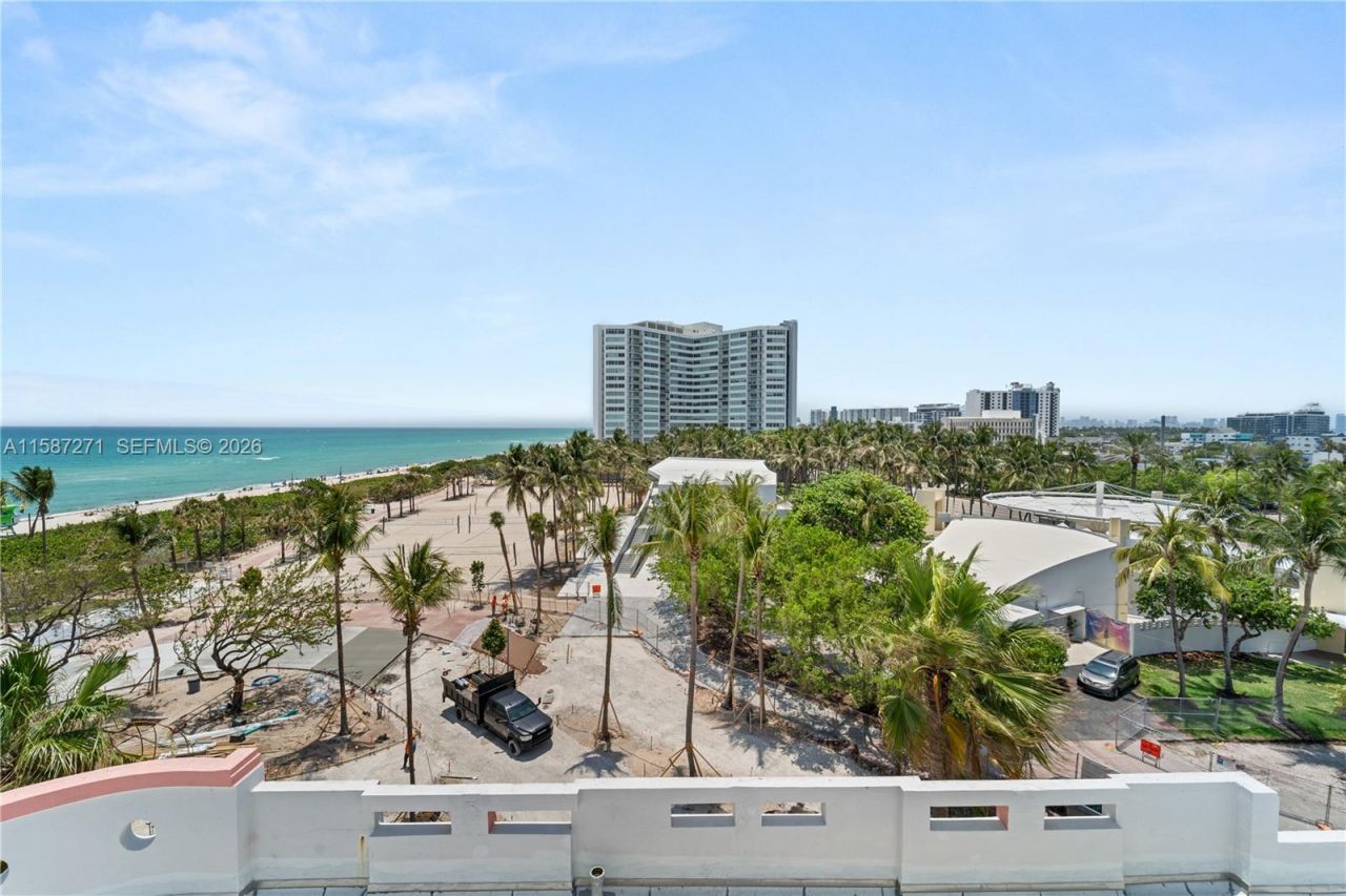 7300 Ocean Ter, Miami Beach, FL 33141 Photo