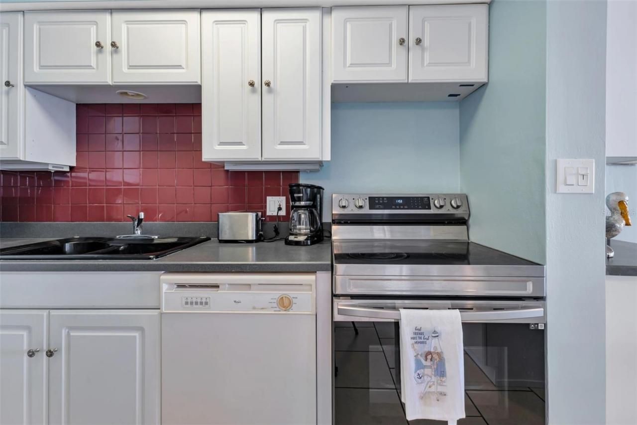 1500 Park Beach Circle, Unit 3B, Punta Gorda, FL 33950 Photo