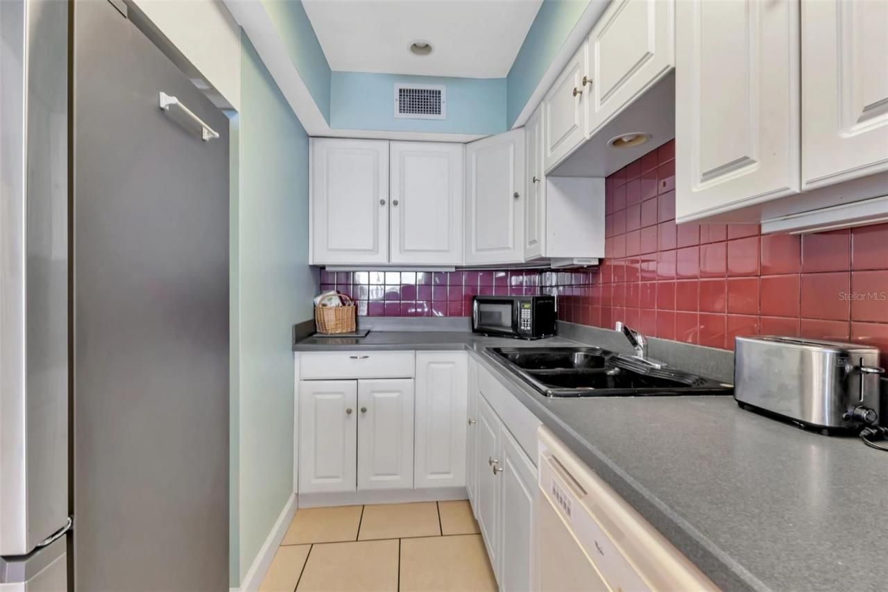 1500 Park Beach Circle, Unit 3B, Punta Gorda, FL 33950 Photo