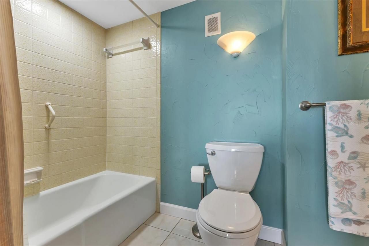 1500 Park Beach Circle, Unit 3B, Punta Gorda, FL 33950 Photo