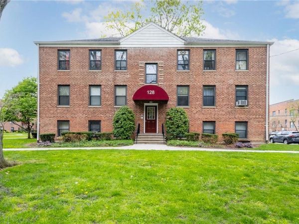 124 Richbell Road, Unit A4, Mamaroneck, NY 10543