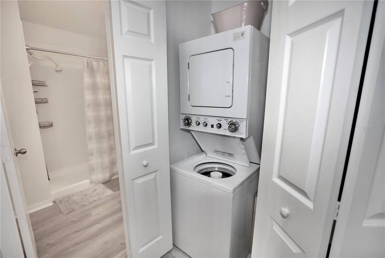 4275 Castlebridge Lane, Unit 1323, Sarasota, FL 34238 Photo
