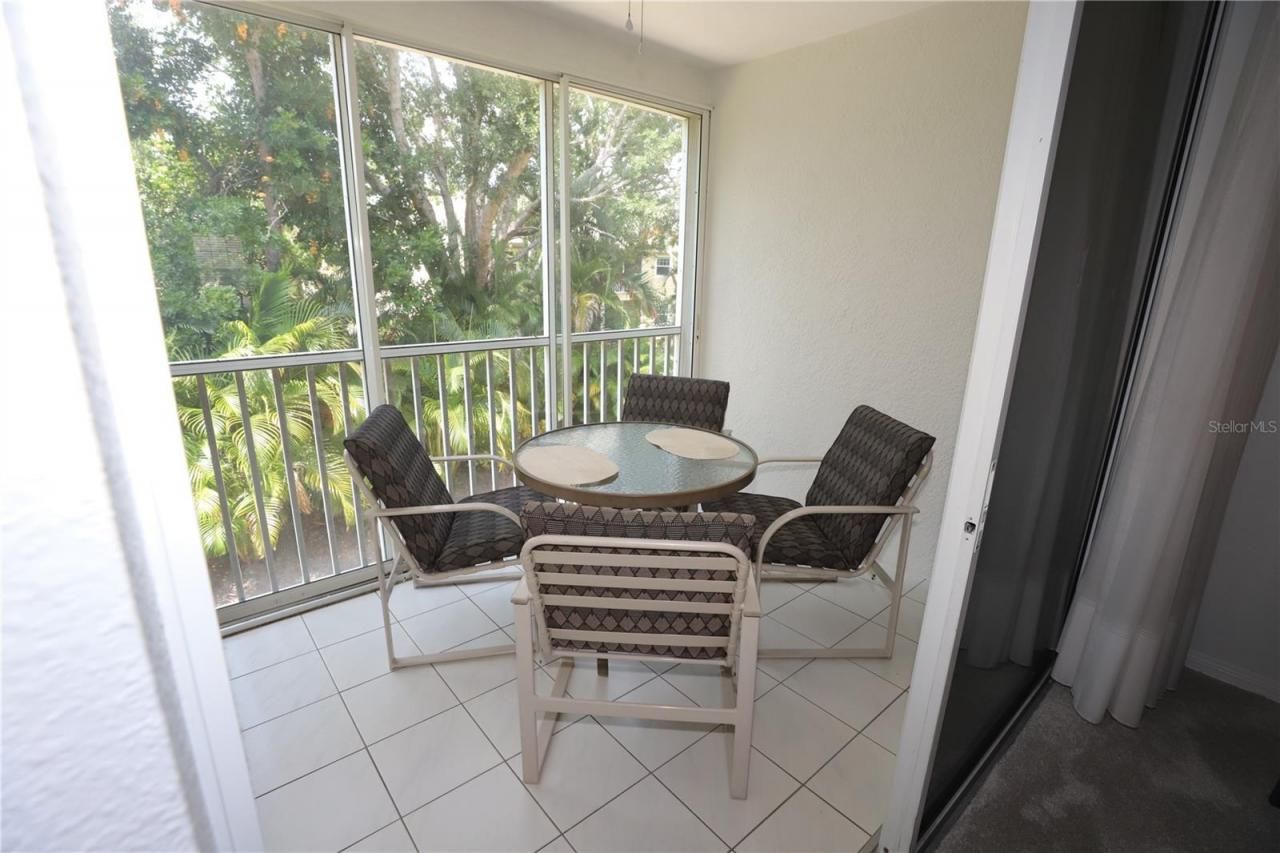 4275 Castlebridge Lane, Unit 1323, Sarasota, FL 34238 Photo